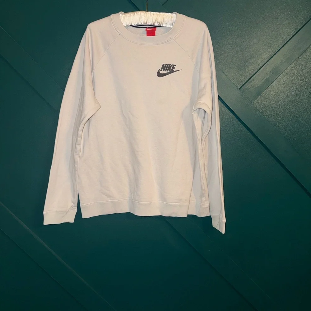 Nike White Crew Sweatshirt with Red Tag